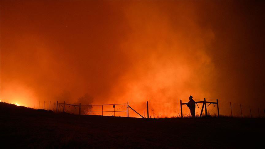 Hellish Light created by Australian Bush Fires